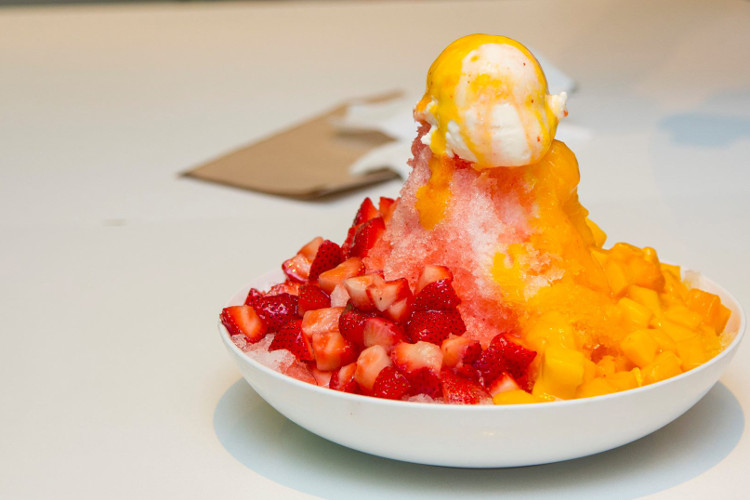Strawberry mango icy bowl at Icy Bar | image by Sherman Chan