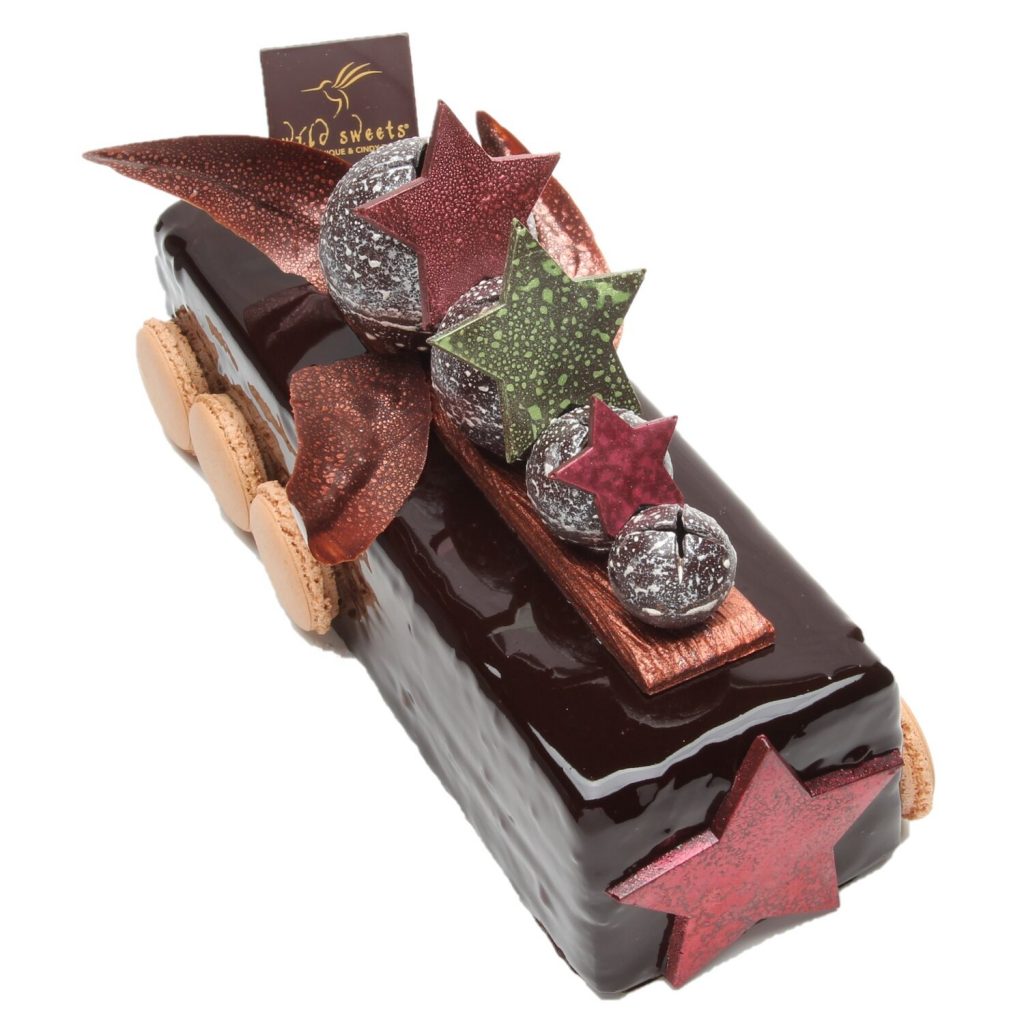 Chocolate bûche de Noël. | Photo: Wild Sweets®